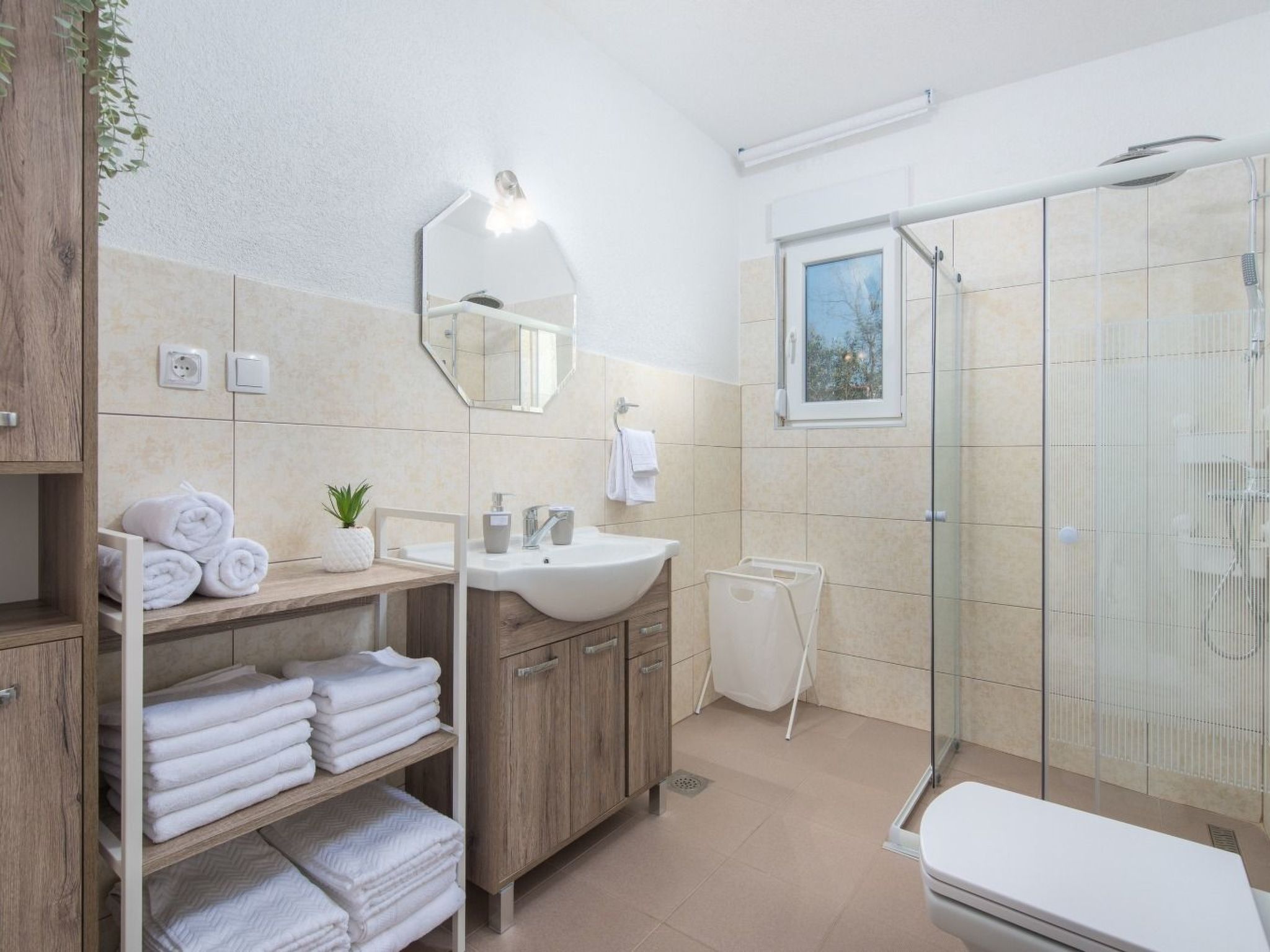 Villa Pendolina mit privatem Pool und Jacuzzi-Dedans