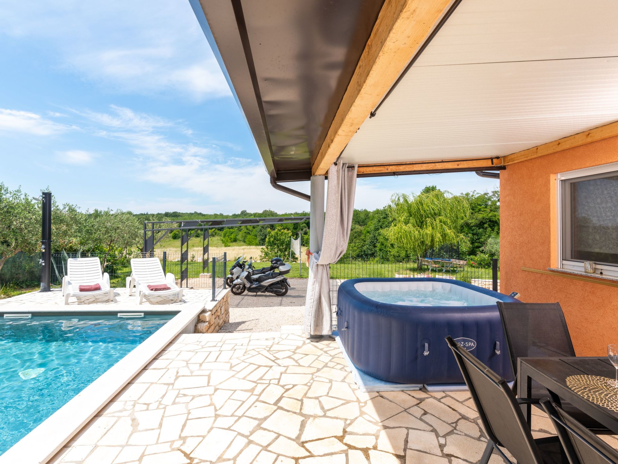 Villa Pendolina mit privatem Pool und Jacuzzi-Dedans