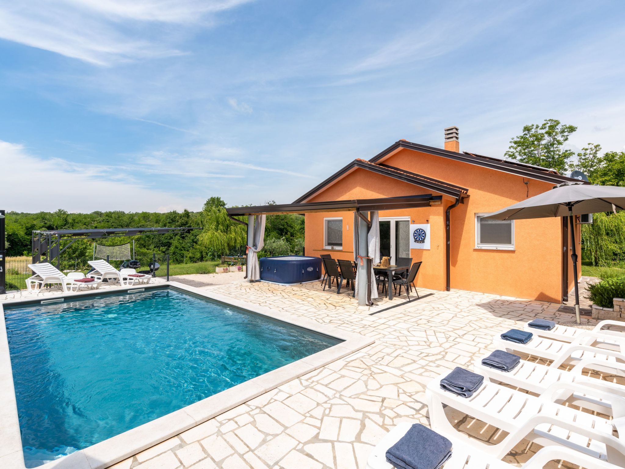 Villa Pendolina mit privatem Pool und Jacuzzi-Dedans