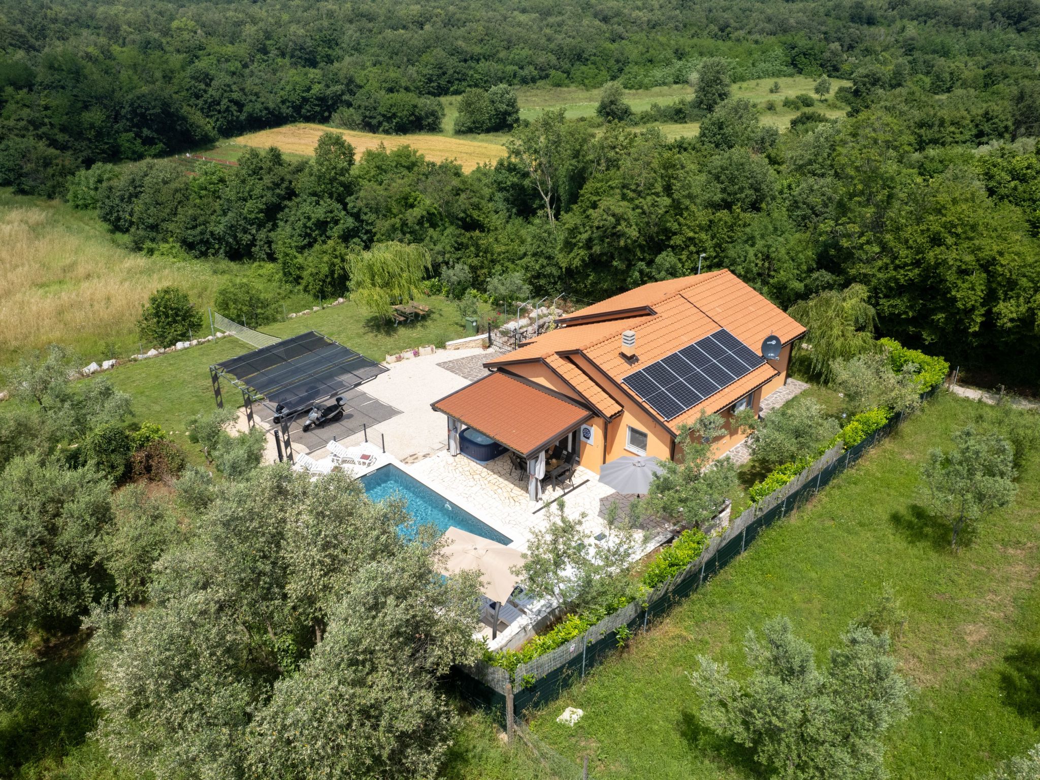 Villa Pendolina mit privatem Pool und Jacuzzi-Dedans