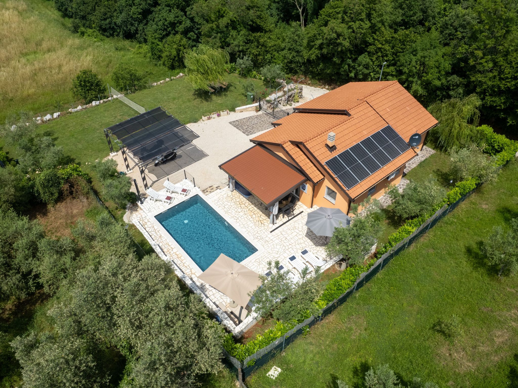 Villa Pendolina mit privatem Pool und Jacuzzi-Dedans