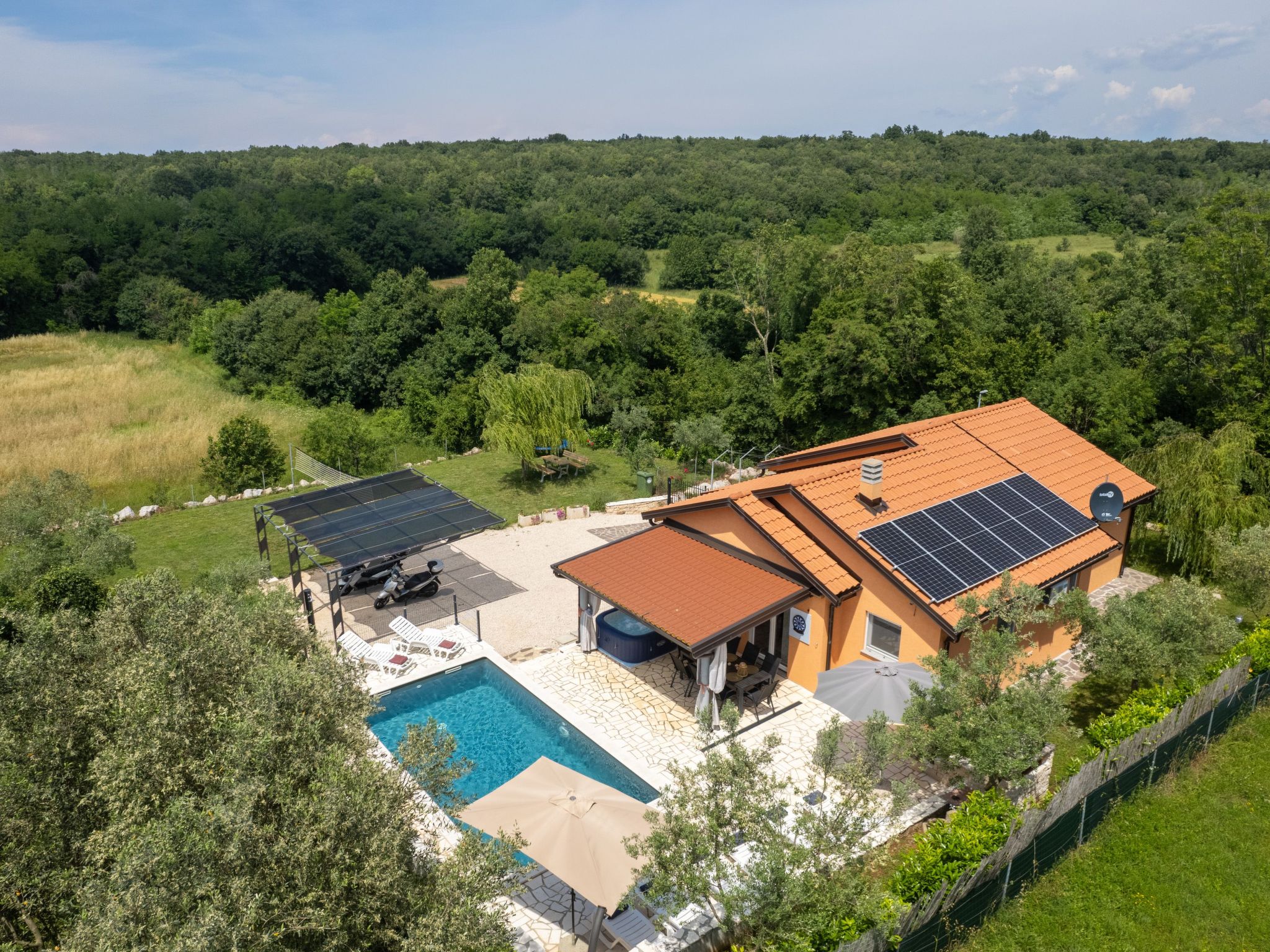 Villa Pendolina mit privatem Pool und Jacuzzi-Dedans