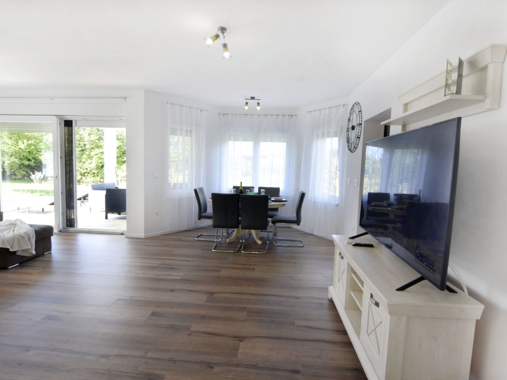 Buroli kuća-Image-tags.info