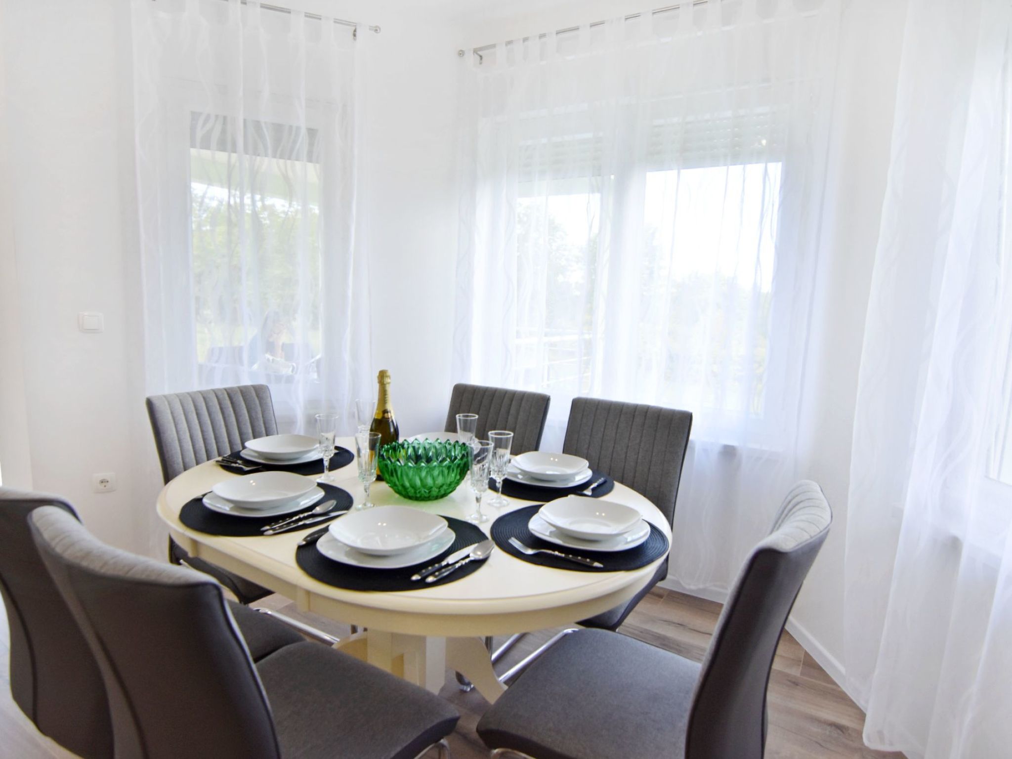 Buroli kuća-Image-tags.info