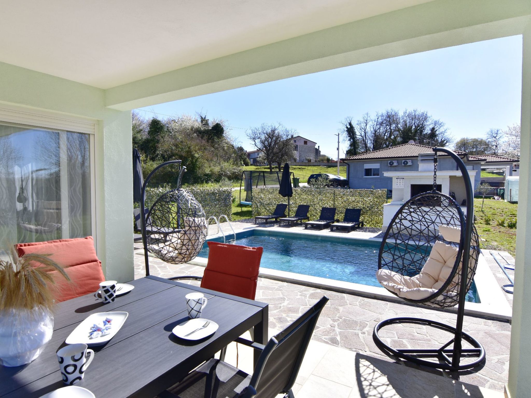 Buroli kuća-Image-tags.info