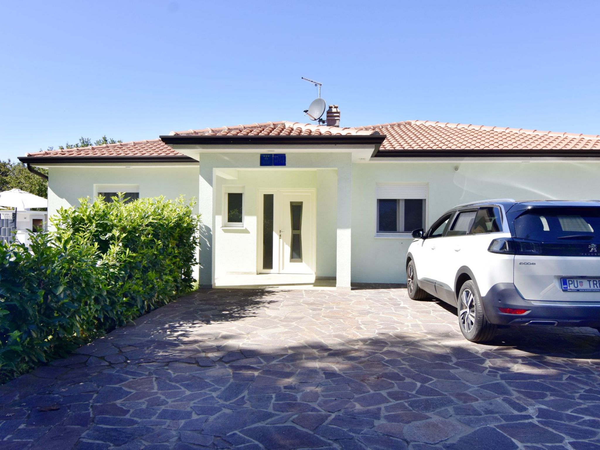 Buroli kuća-Image-tags.info