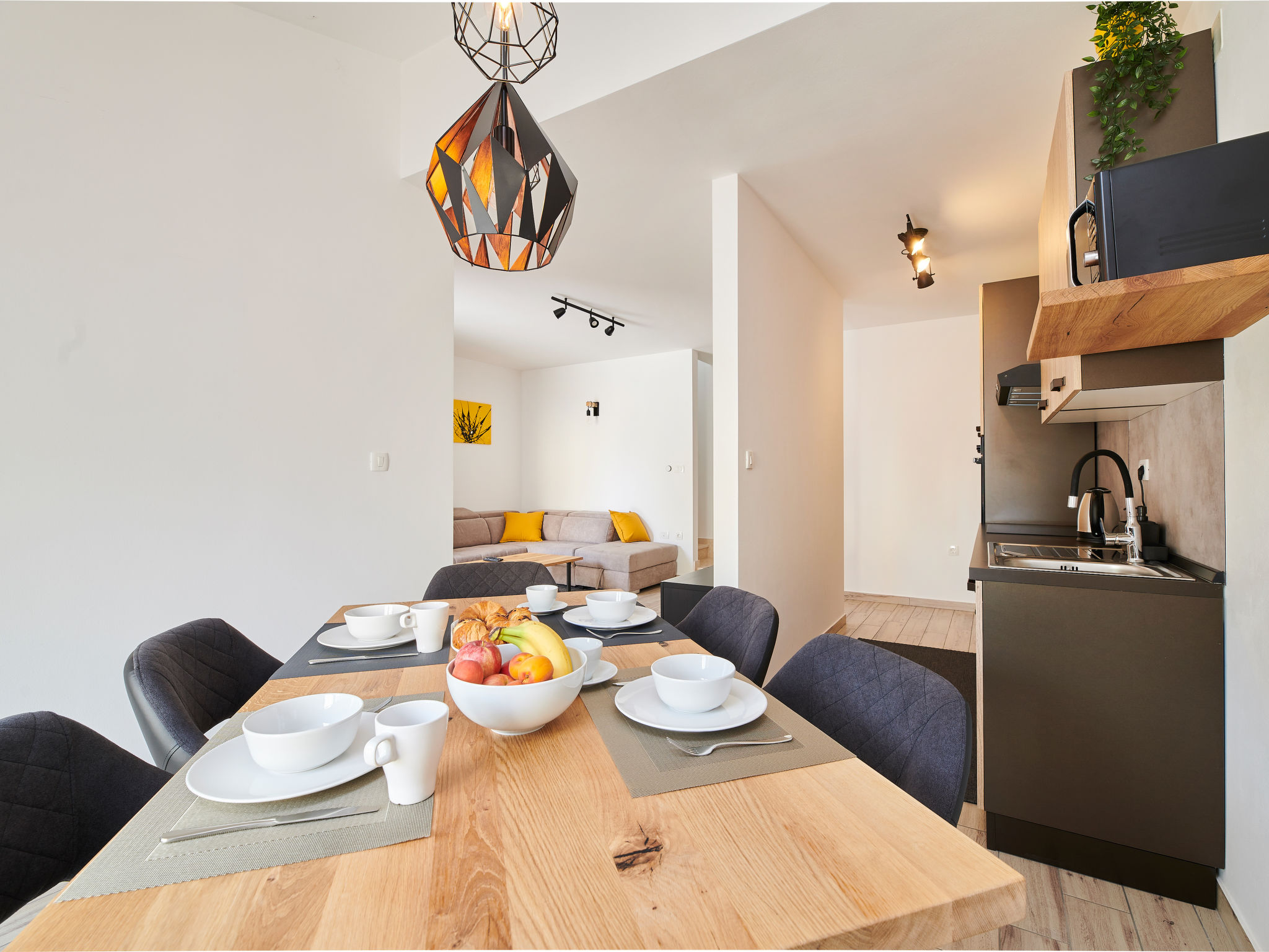 Kitchen / Dining Room