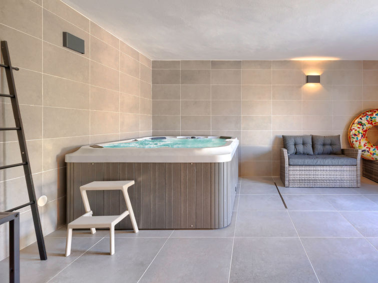 Search and Stay destination Martinčići, Istria County - Croatia from AU$ 515. Villa Mirta