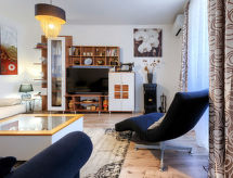 Sfeervol Rijtjeshuis in Centrum Umag, 300m van Zee & Strand - thumbnail 1