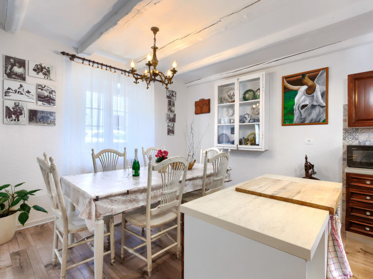 Search and Stay destination Umag, Istarska županija - Croatia from AU$ 166. Centar