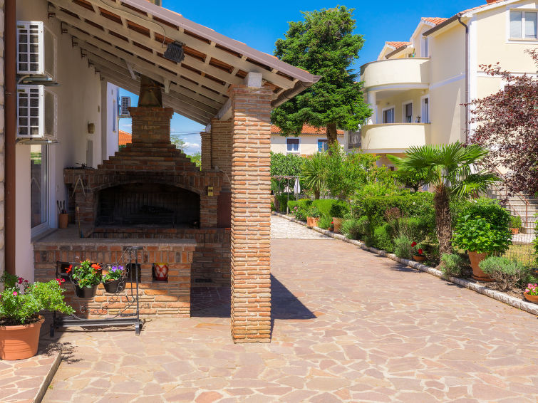 Search and Stay destination Umag, Istarska županija - Croatia from AU$ 128. Nika