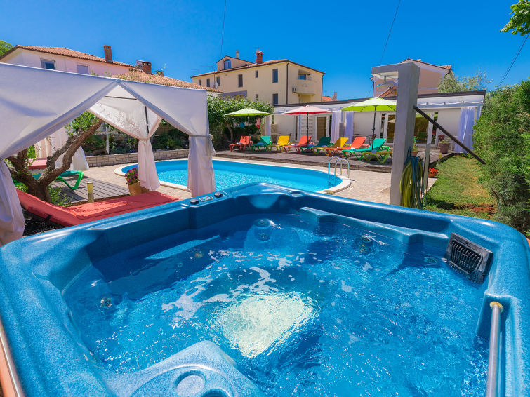 Search and Stay destination Umag, Istarska županija - Croatia from AU$ 128. Nika