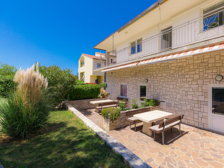 Search and Stay destination Umag, Istarska županija - Croatia from AU$ 132. Nika