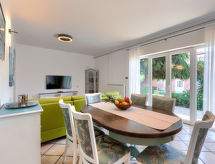 Villa Alba: Zonovergoten appartement met privézwembad op 250m van zee in Umag - thumbnail 5
