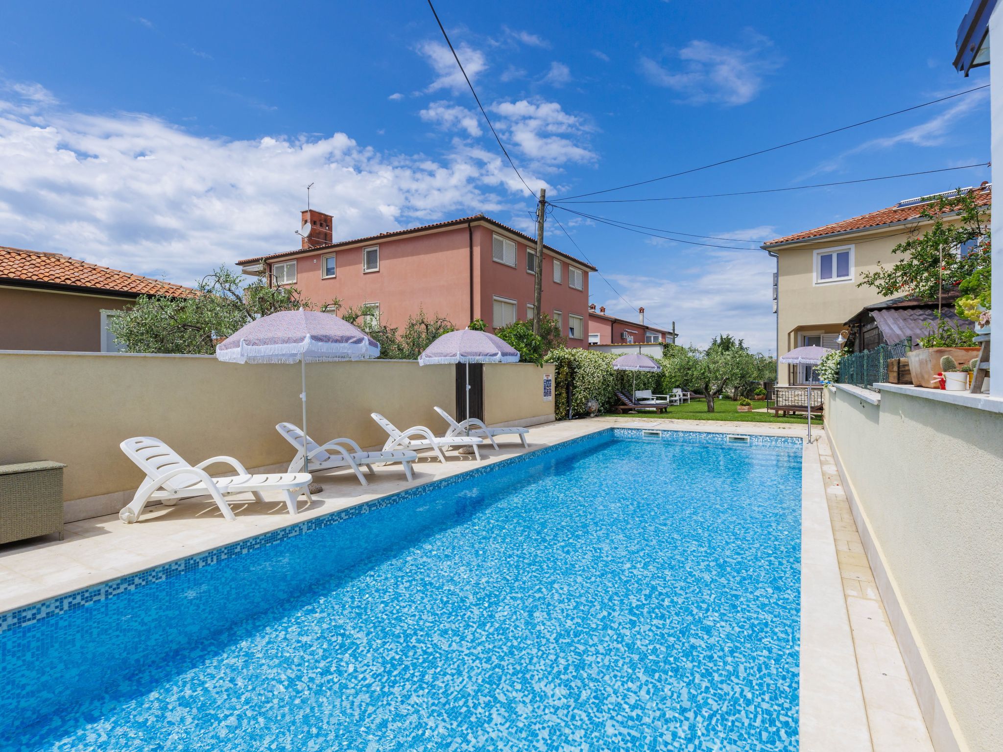 Photo of HR2200.135.1