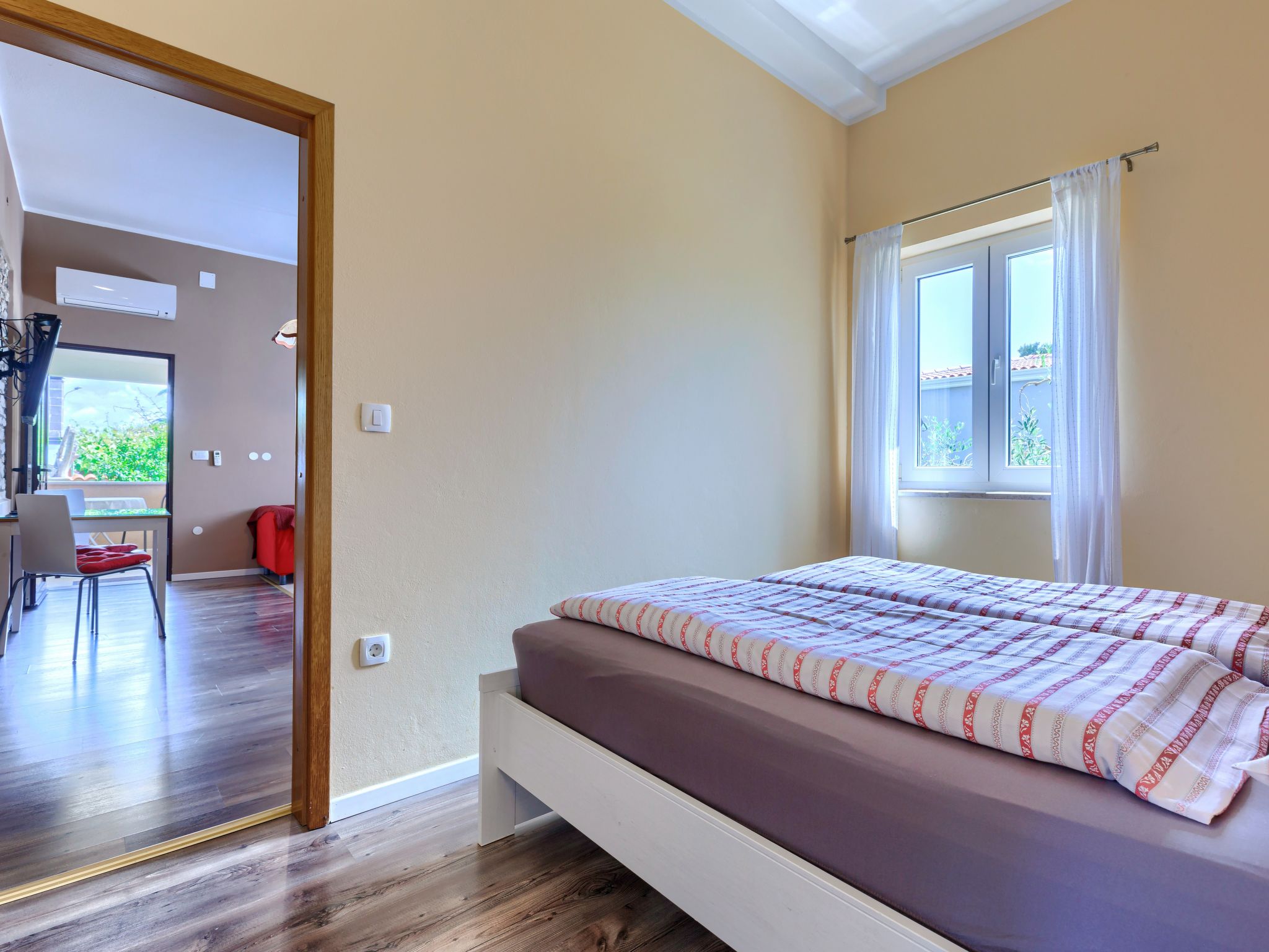 Photo of HR2200.135.1