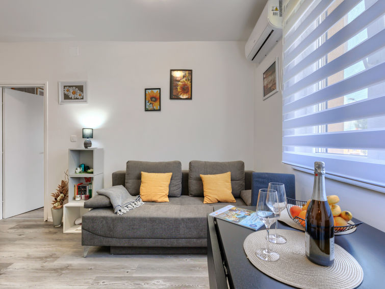 Mary Apartment in Umag