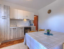 Modern appartement vlakbij zee en golfbaan in Umag, Istrië - thumbnail 6