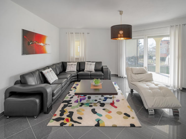 Search and Stay destination Kmeti, Istarska županija - Croatia from AU$ 179. Lucia