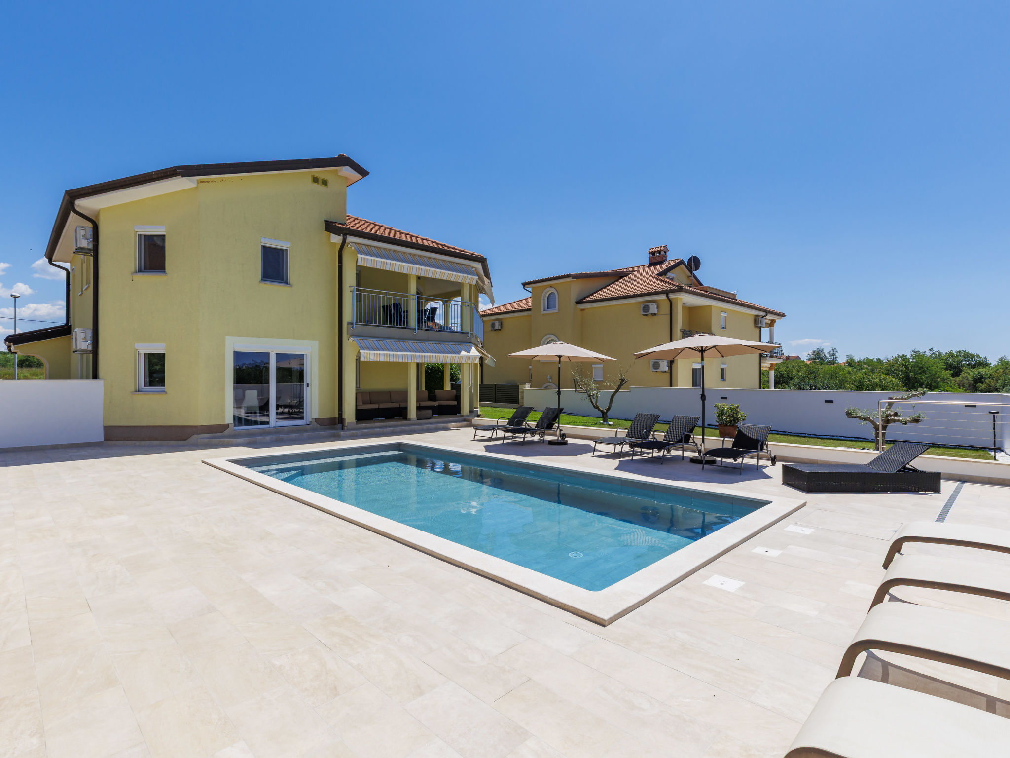 Villa Lucia-Draußen