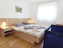Strandnabij appartement met whirlpool en tuin in Umag, voor 6 personen - thumbnail 2