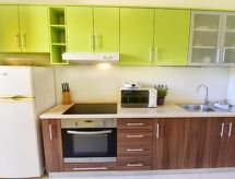 Strandnabij appartement met whirlpool en tuin in Umag, voor 6 personen - thumbnail 6