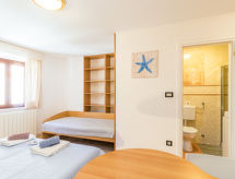 Studio aan zee in het hart van Umag, 20 meter van het strand - thumbnail 2
