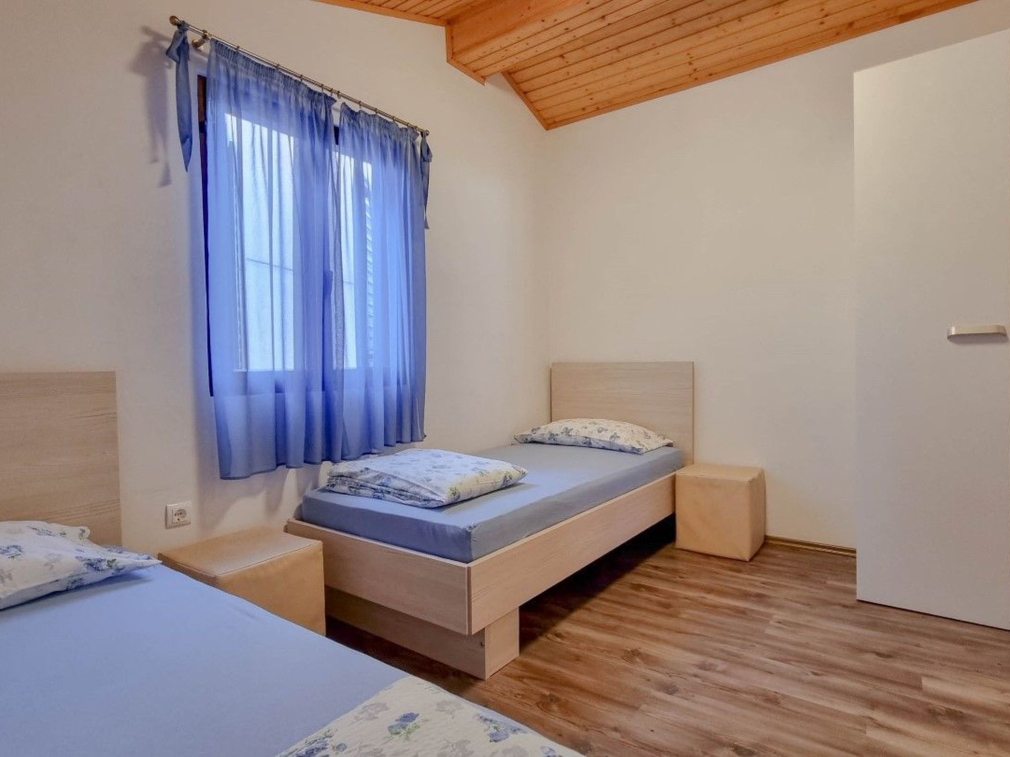 "Ivan" direkt am Strand-Image-tags.info