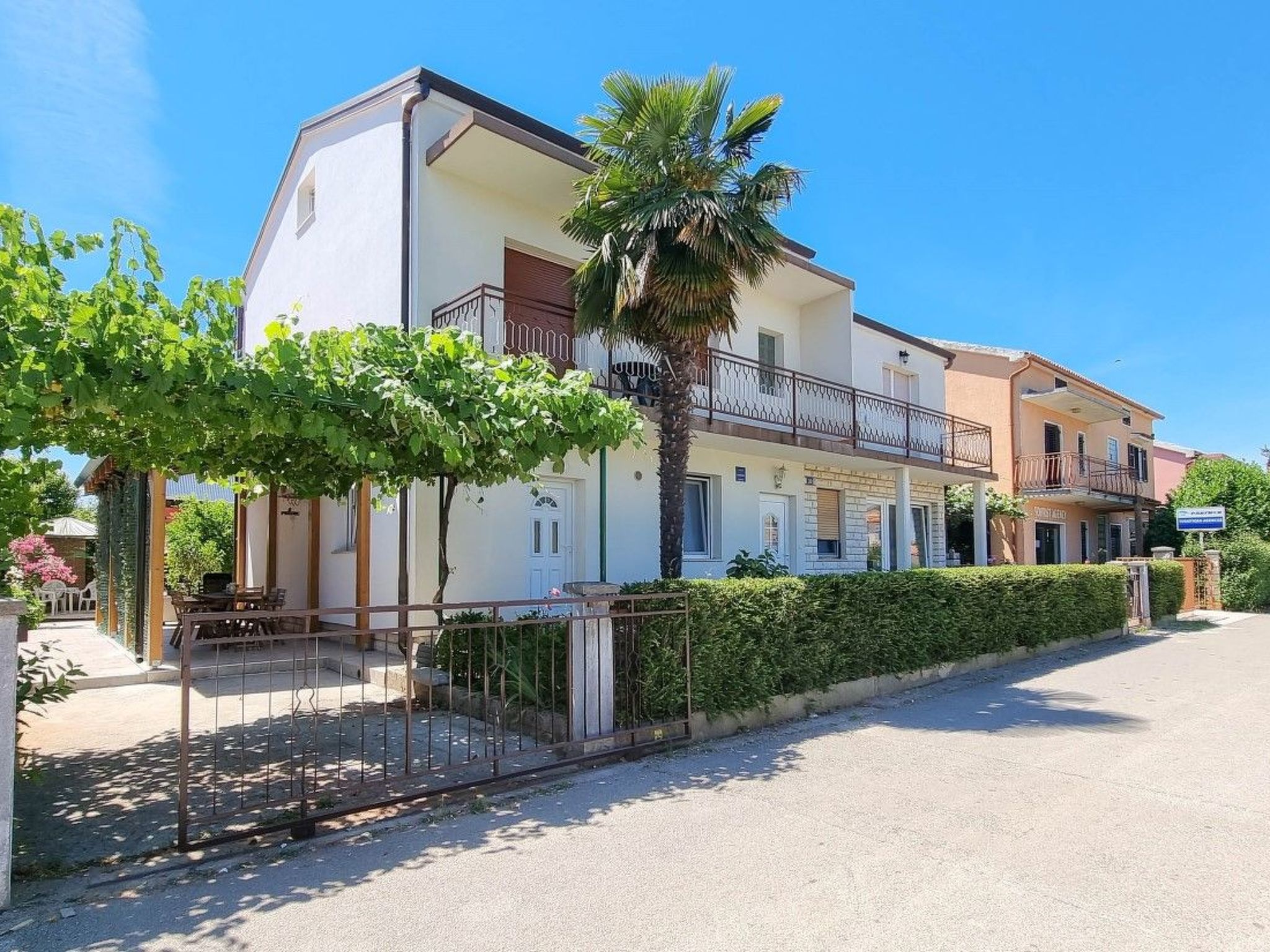 Photo of Bosko - Wohnung 250m vom Meer entfernt für 4 Personen