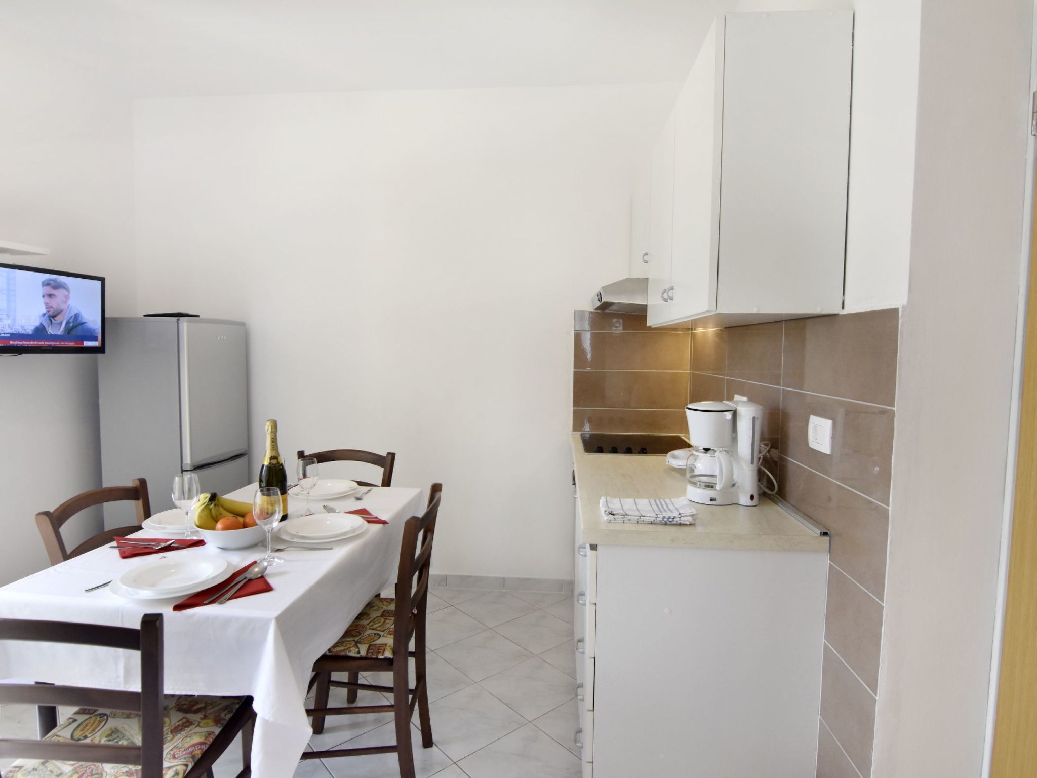 ALBINA B4-Image-tags.info