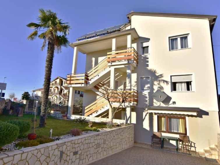 2-persoons appartement in Umag: rustig en vrijstaand in Umag