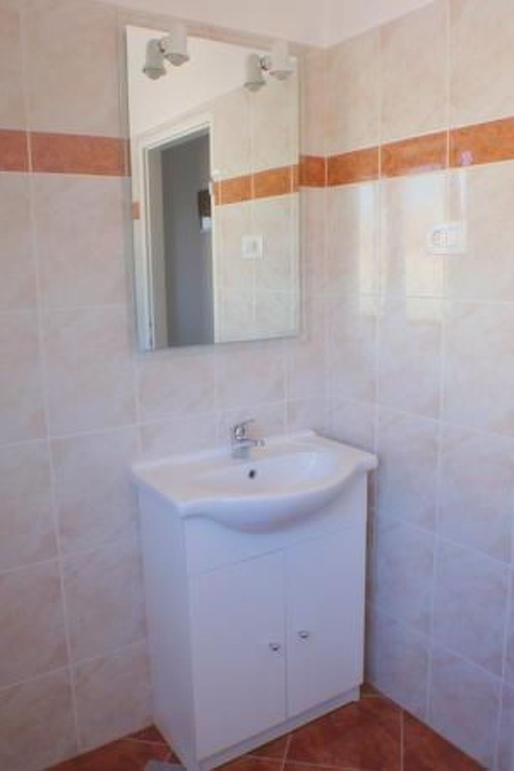 Klimatisierte Lino-Wohnung mit Balkon-Image-tags.info