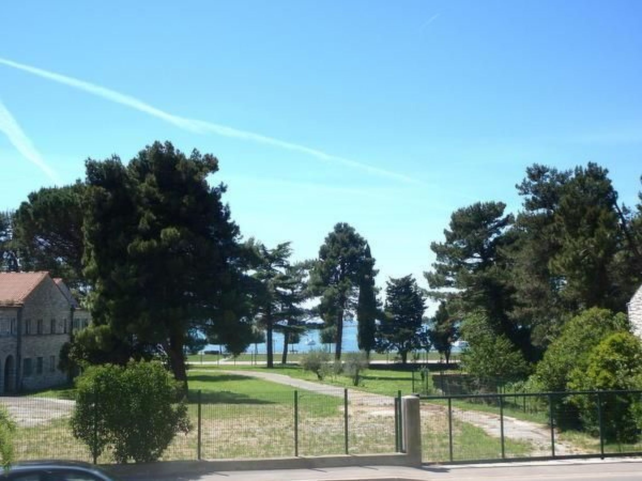 Klimatisierte Lino-Wohnung mit Balkon-Image-tags.info