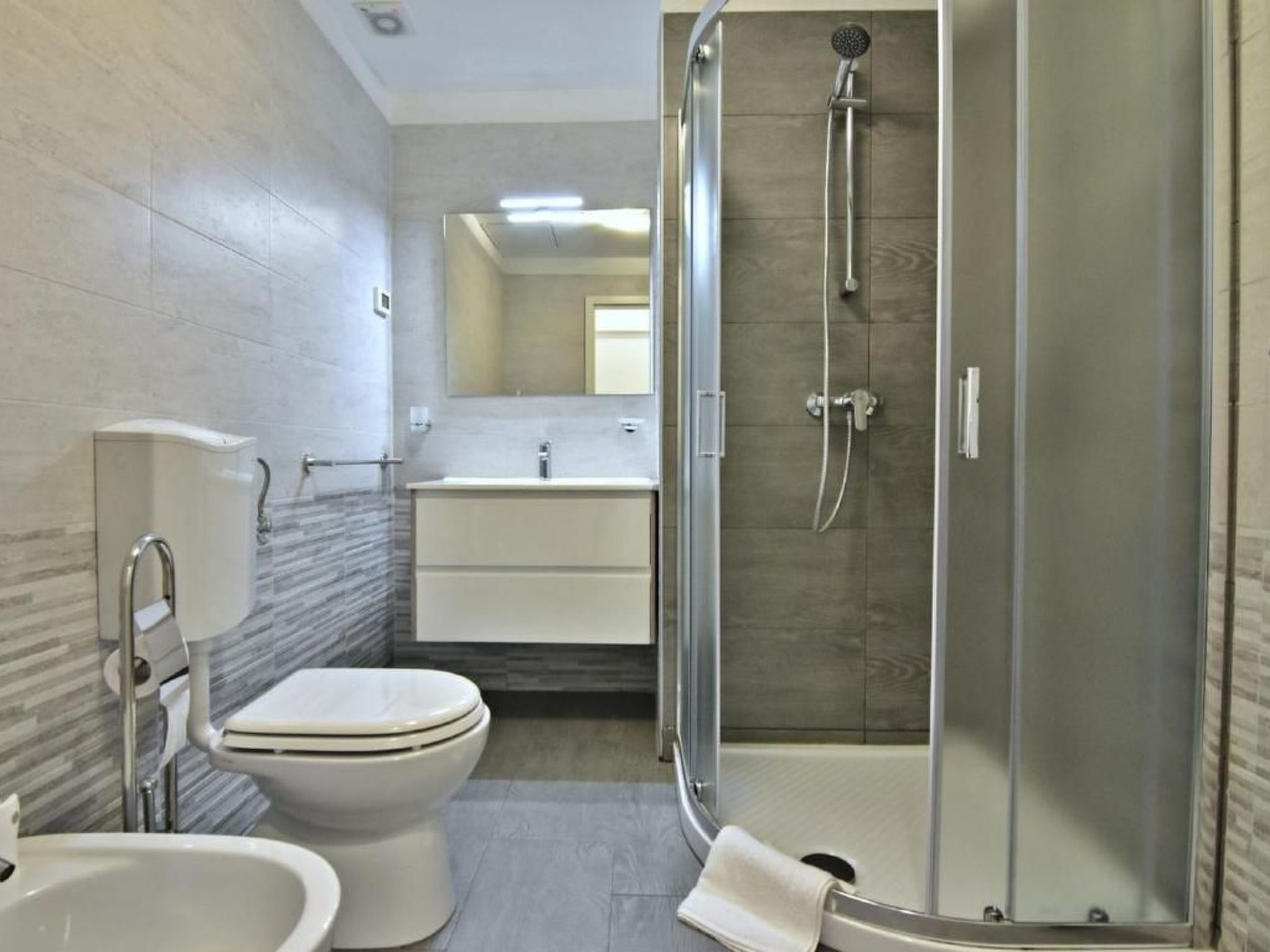 LOREDANA STUDIO-Image-tags.info