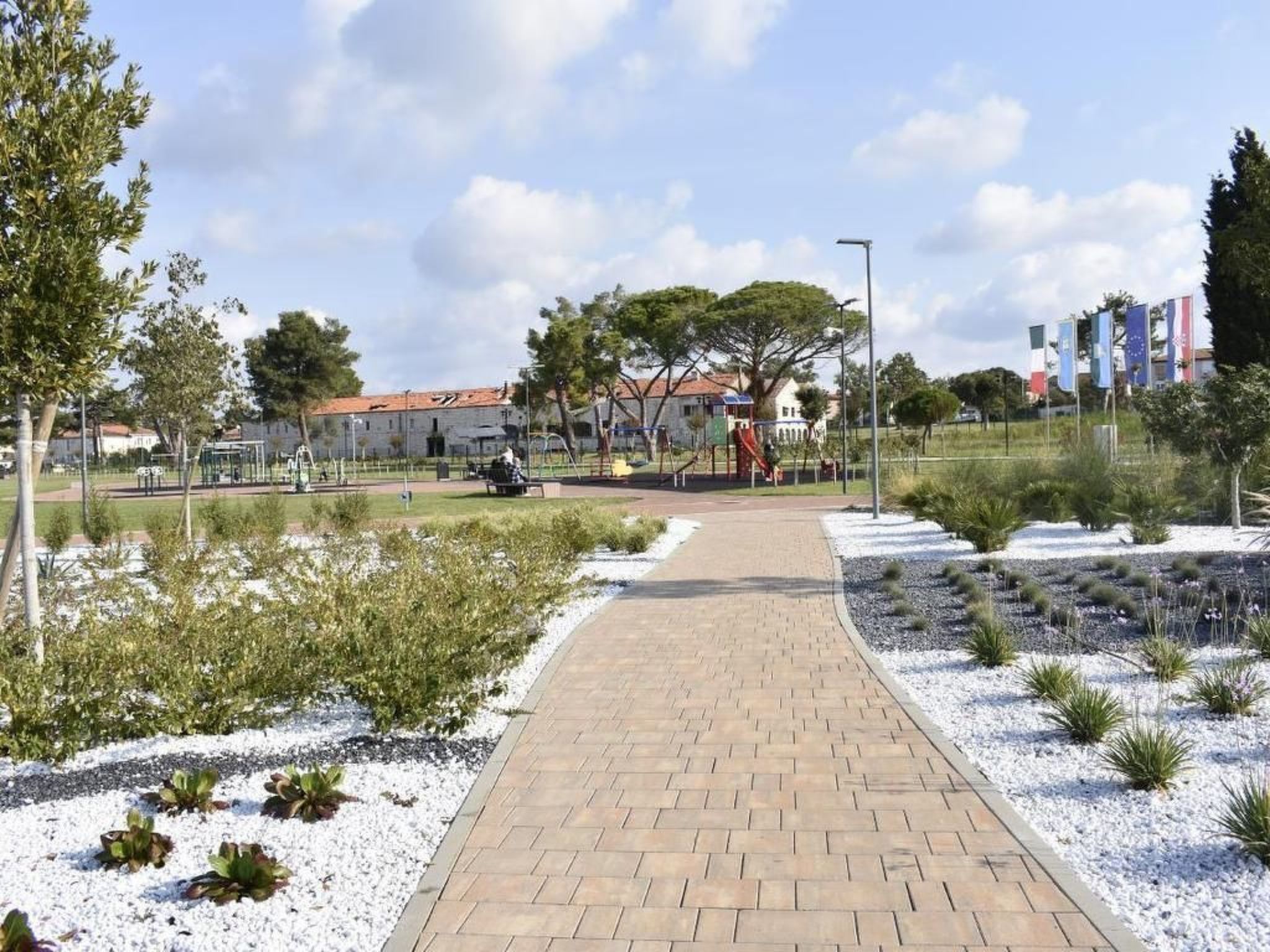 LOREDANA STUDIO-Image-tags.info