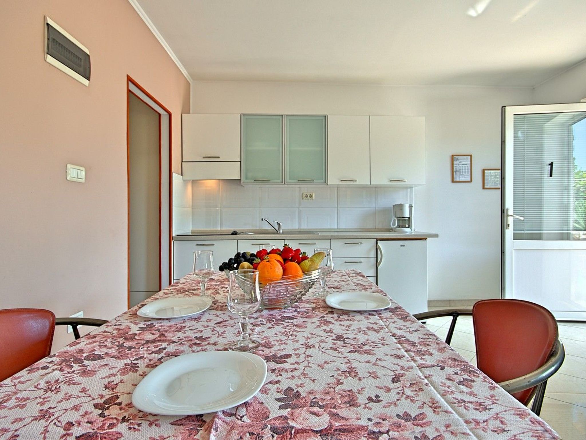 Photo of Apartment Nika1 Umag mit Pool und Whirlpool 400 Meter vom Strand entfernt