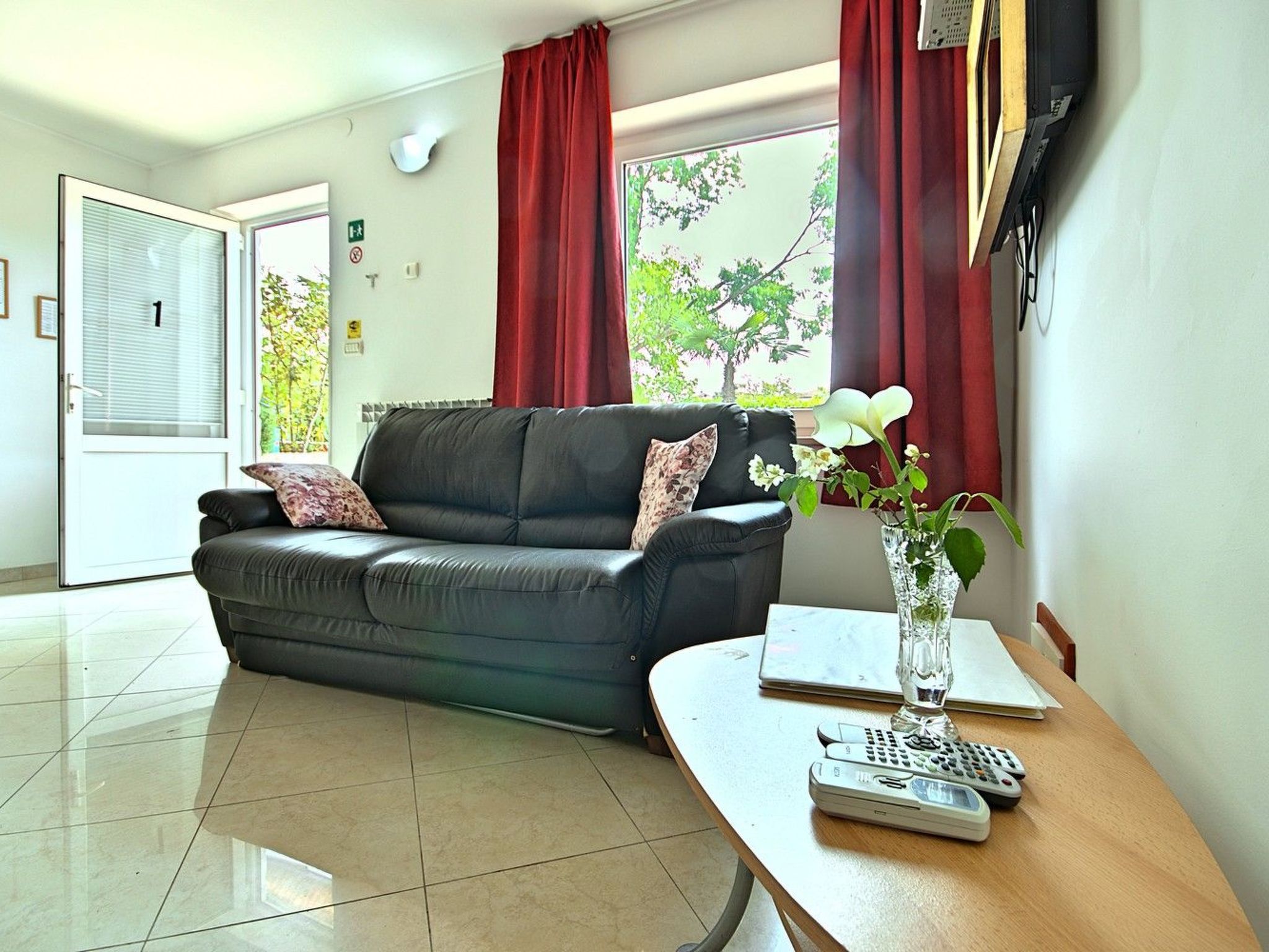 Photo of Apartment Nika1 Umag mit Pool und Whirlpool 400 Meter vom Strand entfernt