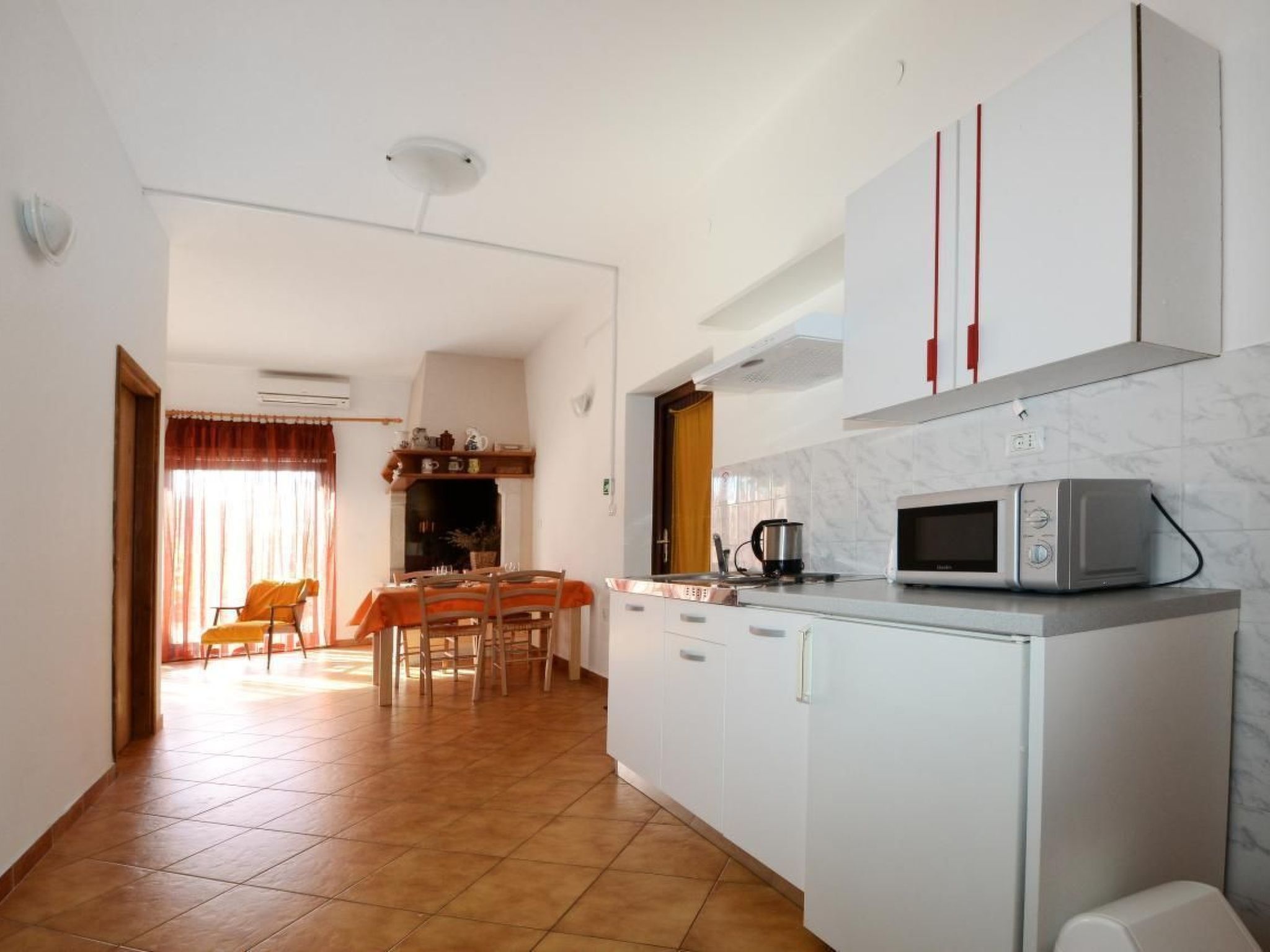 ALBINA 1-Image-tags.info