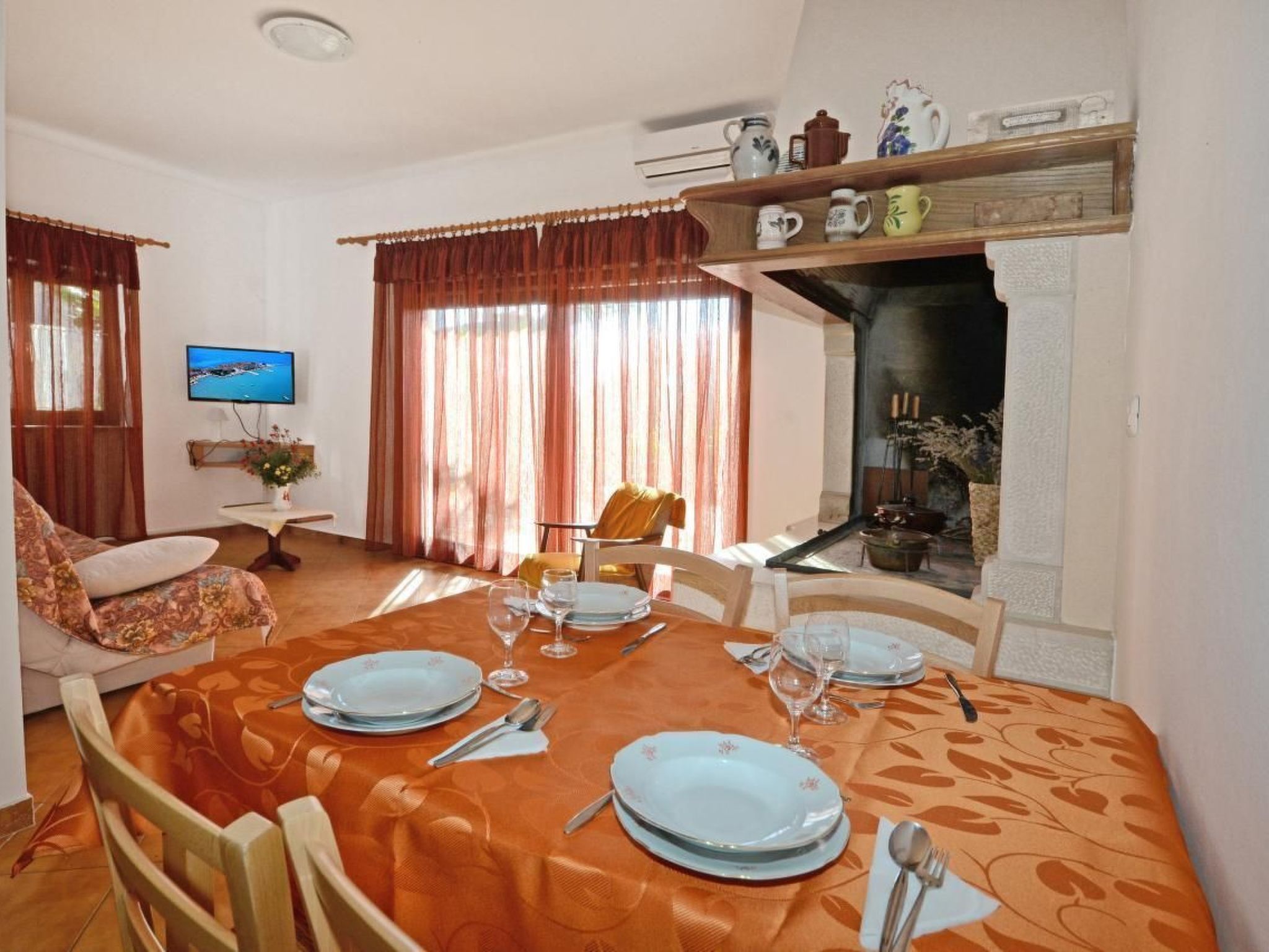 ALBINA 1-Image-tags.info