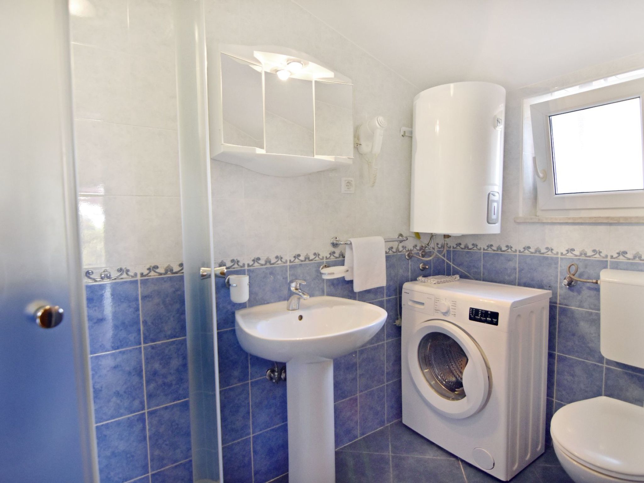 ALEX 2 KAT-Image-tags.info