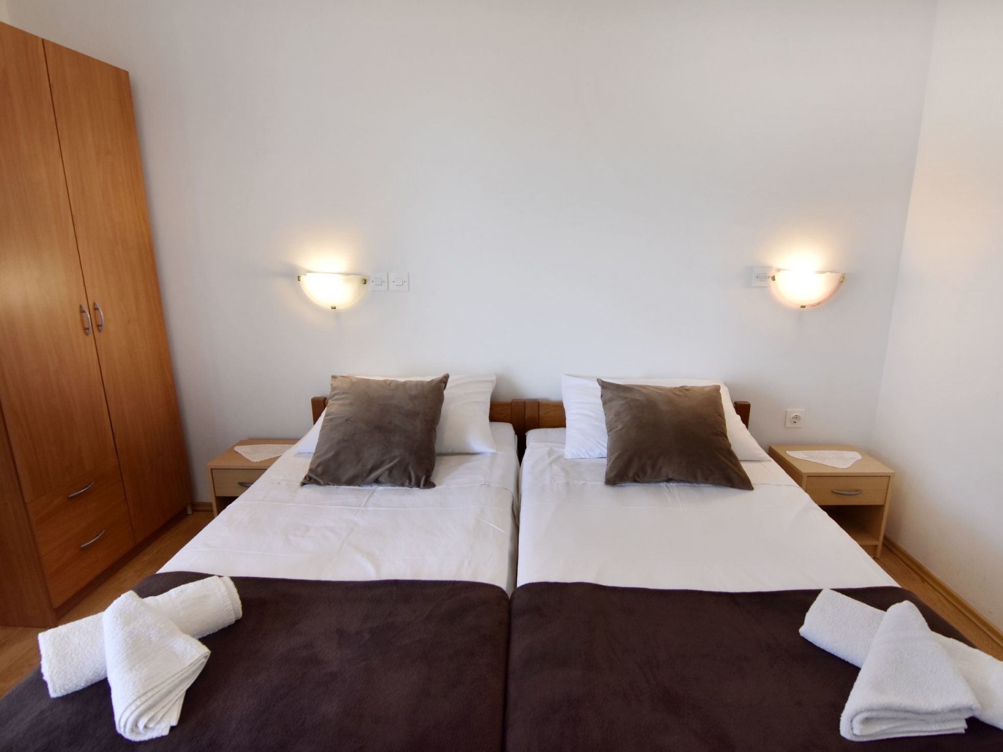 Danica 6+2-Image-tags.info