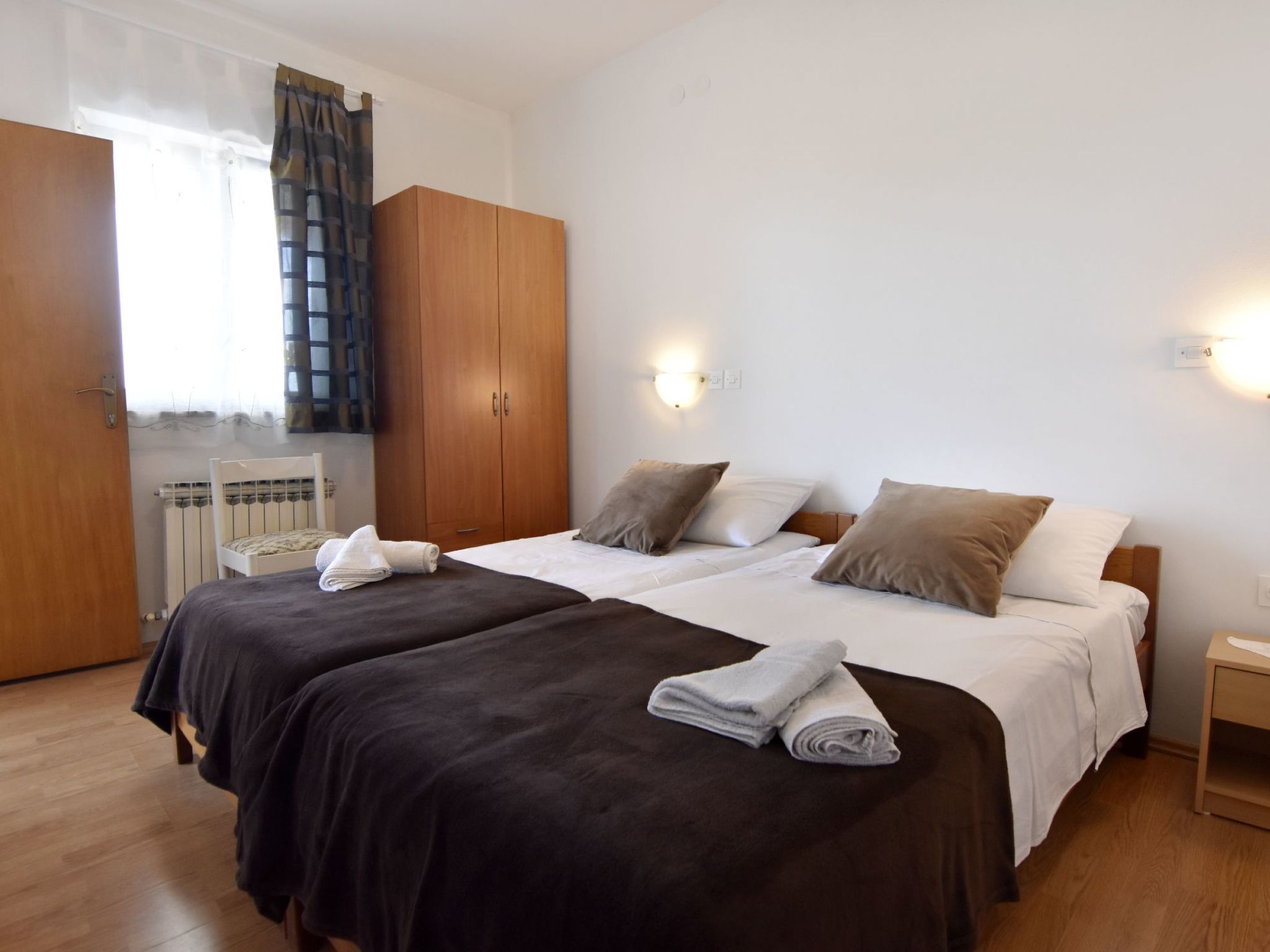 Danica 6+2-Image-tags.info