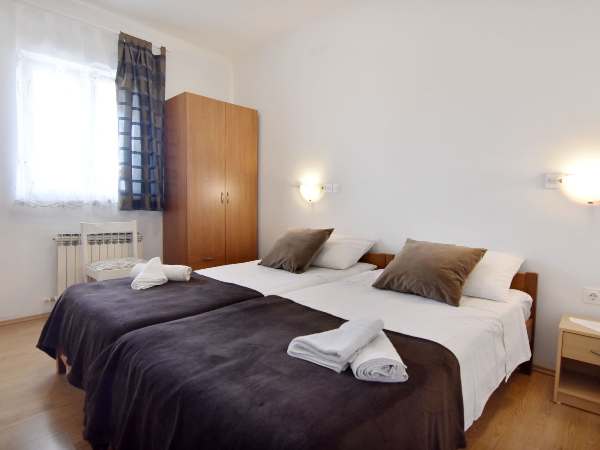 Danica 6+2-Image-tags.info