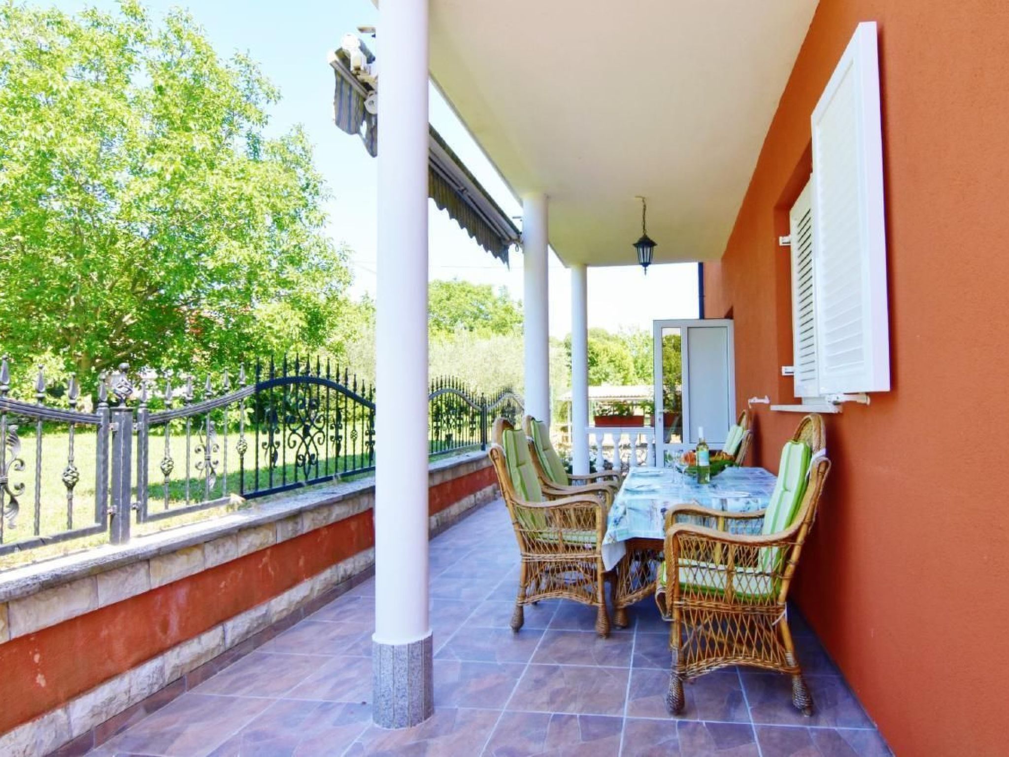 Klimatisierte Wohnung in Valica mit Großem Garten-Image-tags.info