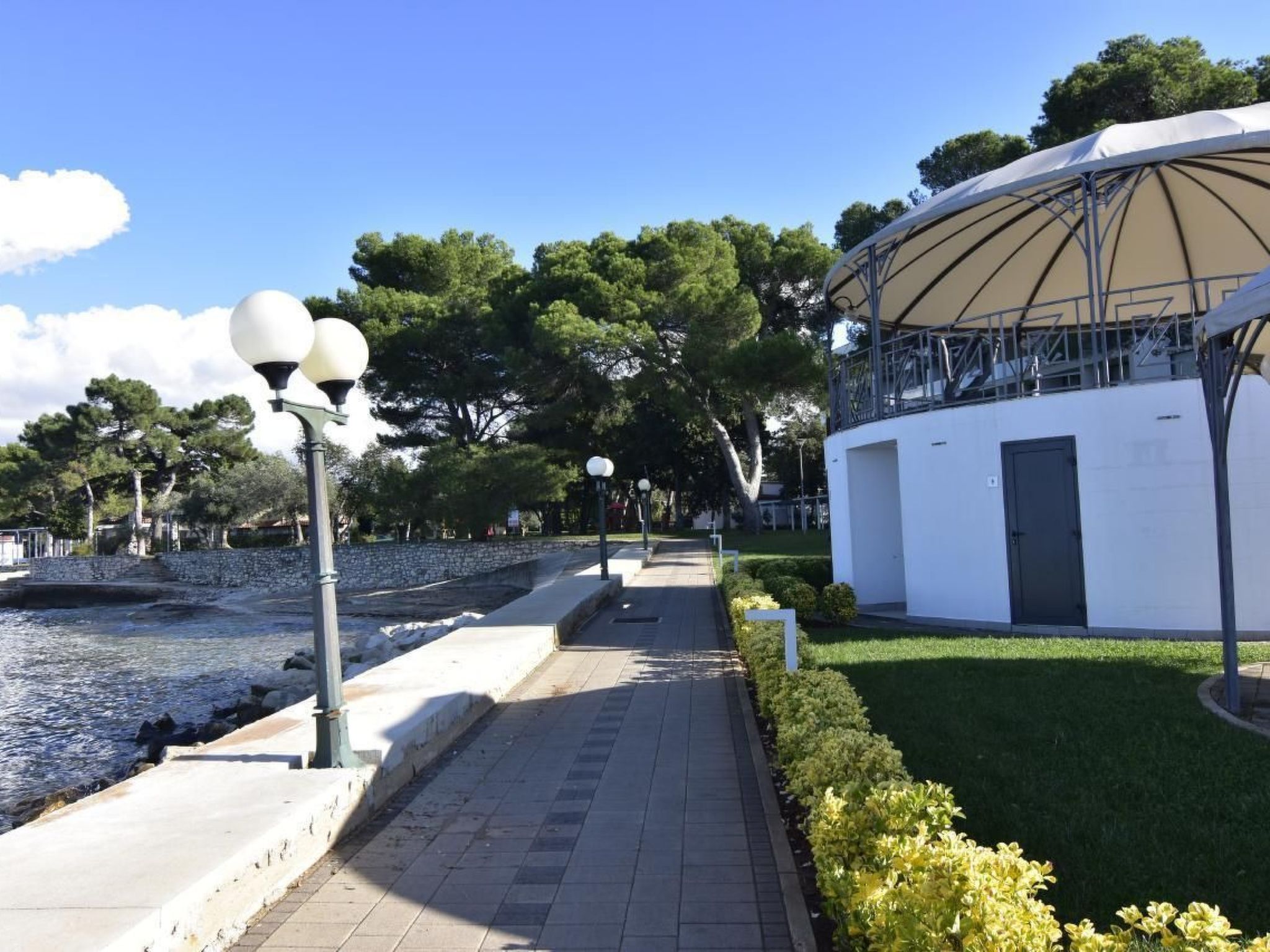 Große Wohnung in Umag mit Kleinem Balkon-Image-tags.info