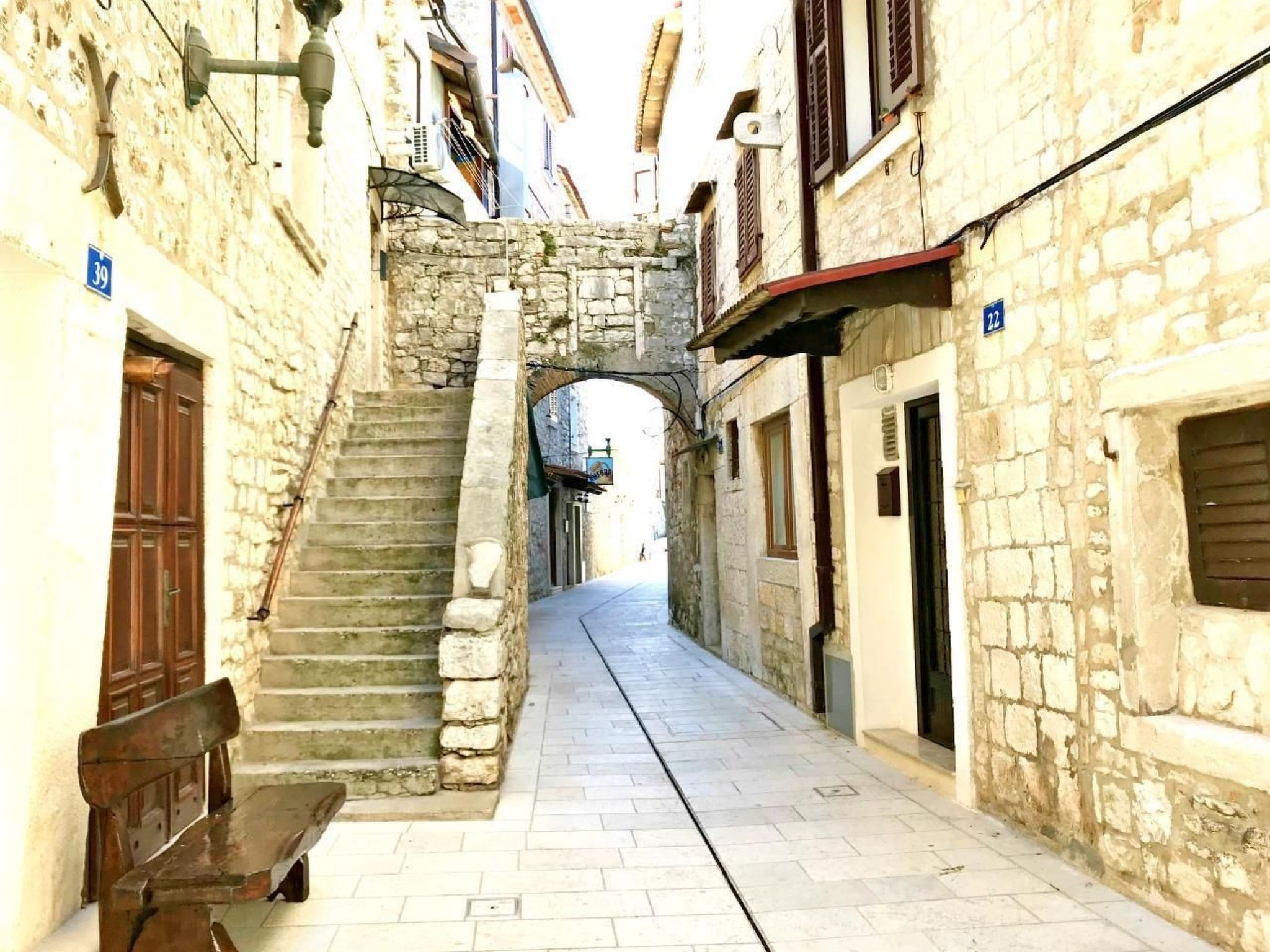 Große Wohnung in Umag mit Kleinem Balkon-Image-tags.info