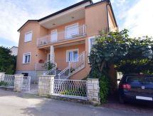 Zwei-Zimmer-Wohnung in der Nähe des Meeres Umag