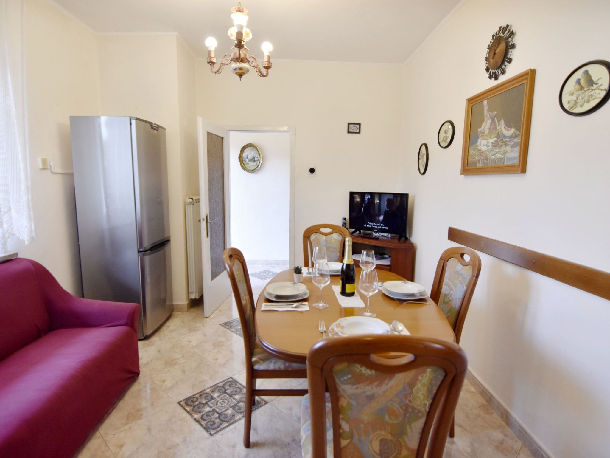 Photo of Zwei-Zimmer-Wohnung in der Nähe des Meeres Umag