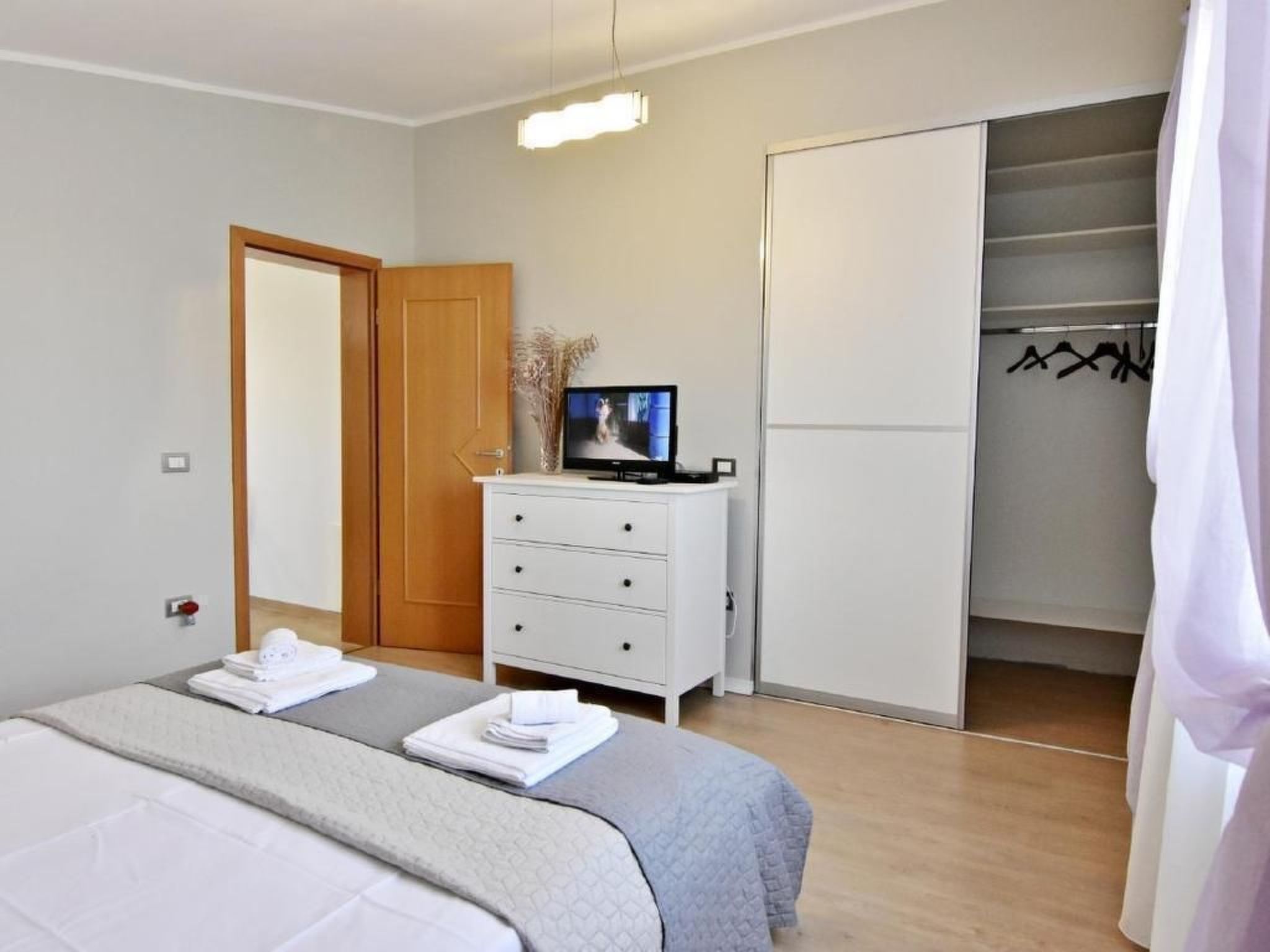 LOREDANA KAT-Image-tags.info