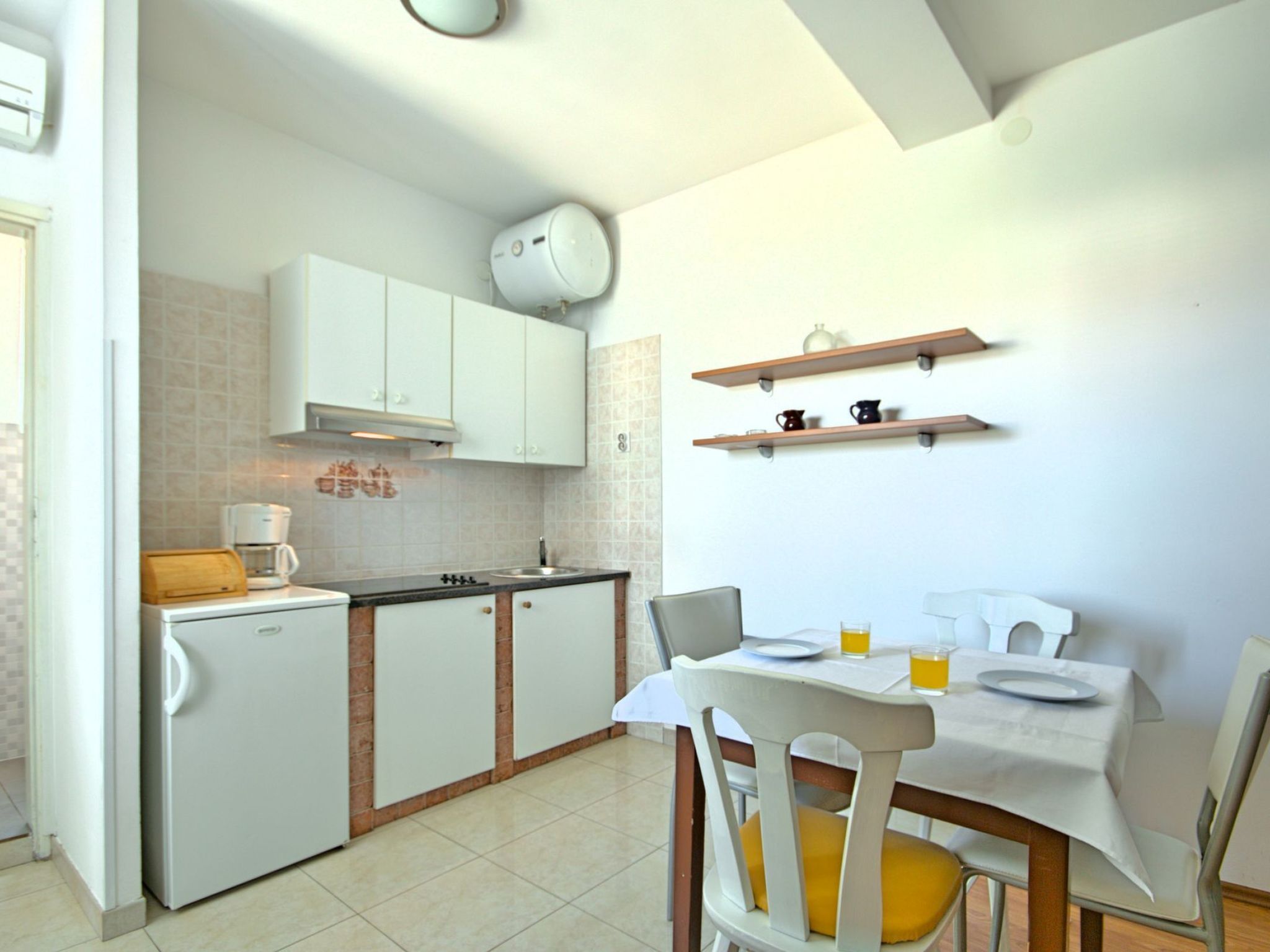 Photo of Apartment Nika 3 Umag mit Pool und Whirlpool 400 Meter vom Strand entfernt